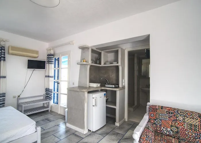 מלון דירות Sunset 3*