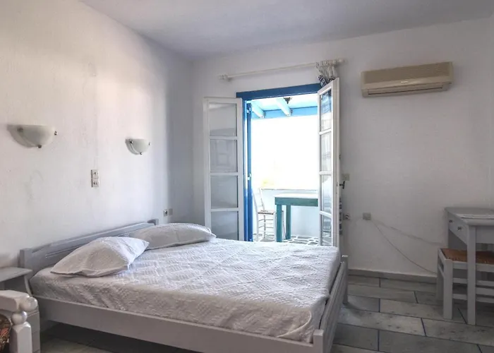 Sunset מלון דירות 3*