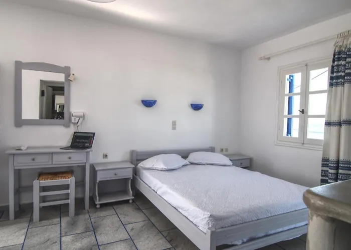 מלון דירות Sunset 3*