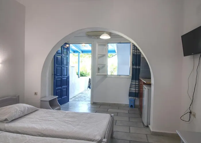 מלון דירות Sunset 3*