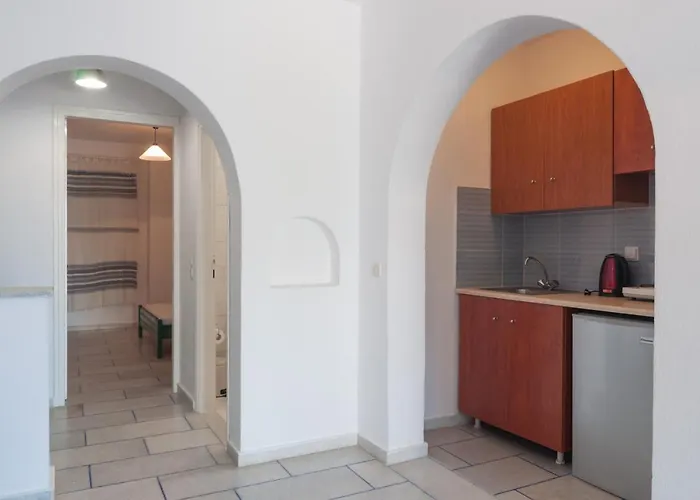 Sunset מלון דירות איוס פרוקופיוס